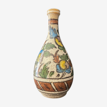 Bottle of Iznik Turkey in siliceous ceramic decoration under lead glaze nineteenth century