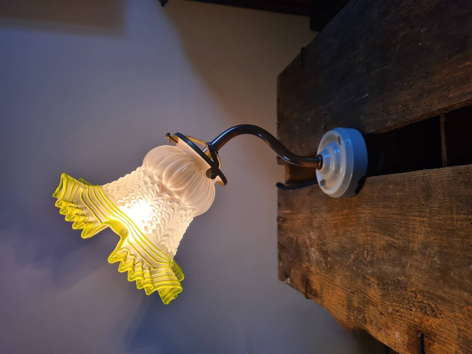 Green tulip wall light