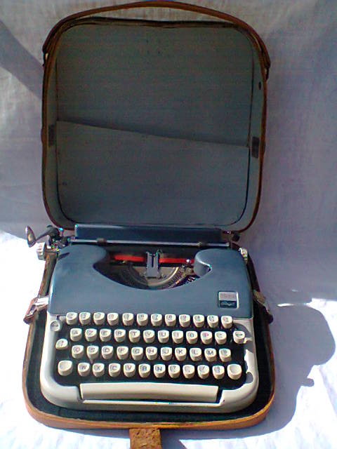 Typewriter Japy Script portable blue 50-60 years