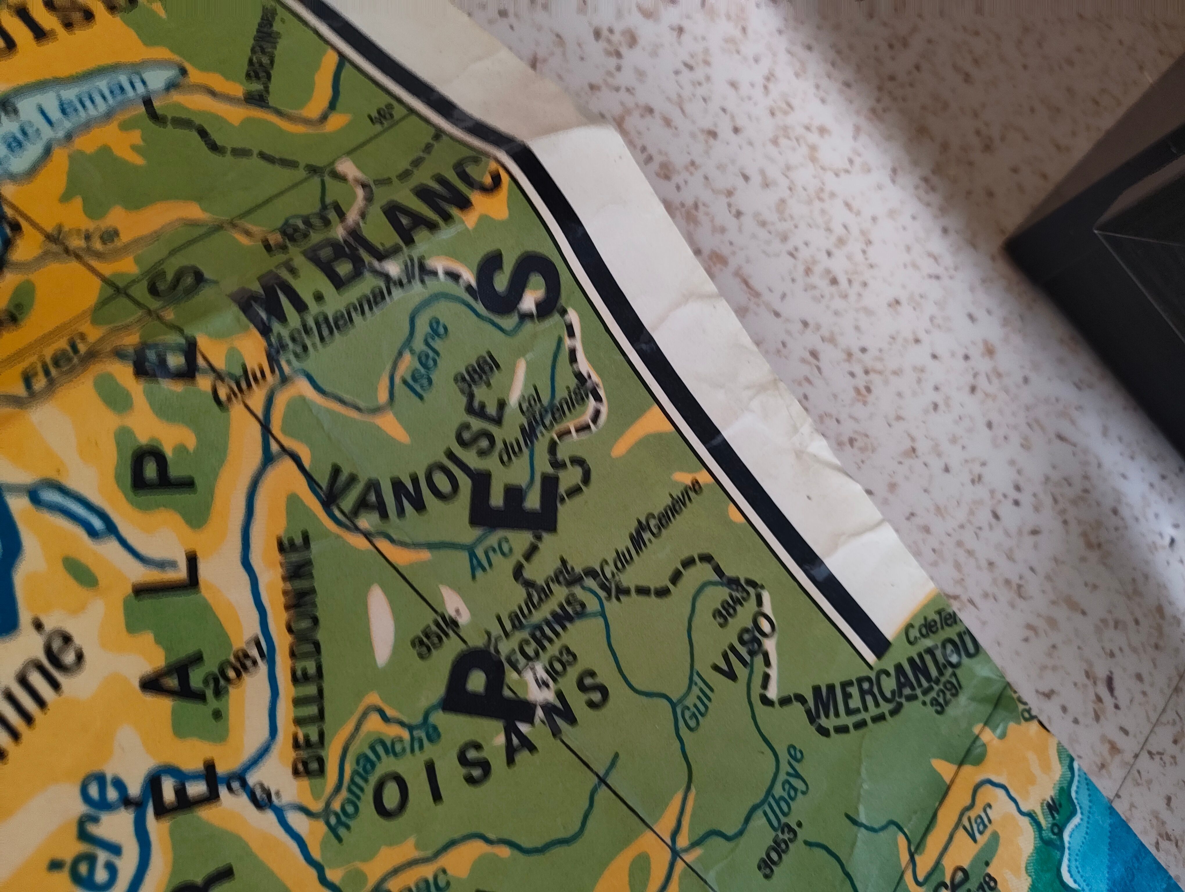 Physical map of France Kaeppeln