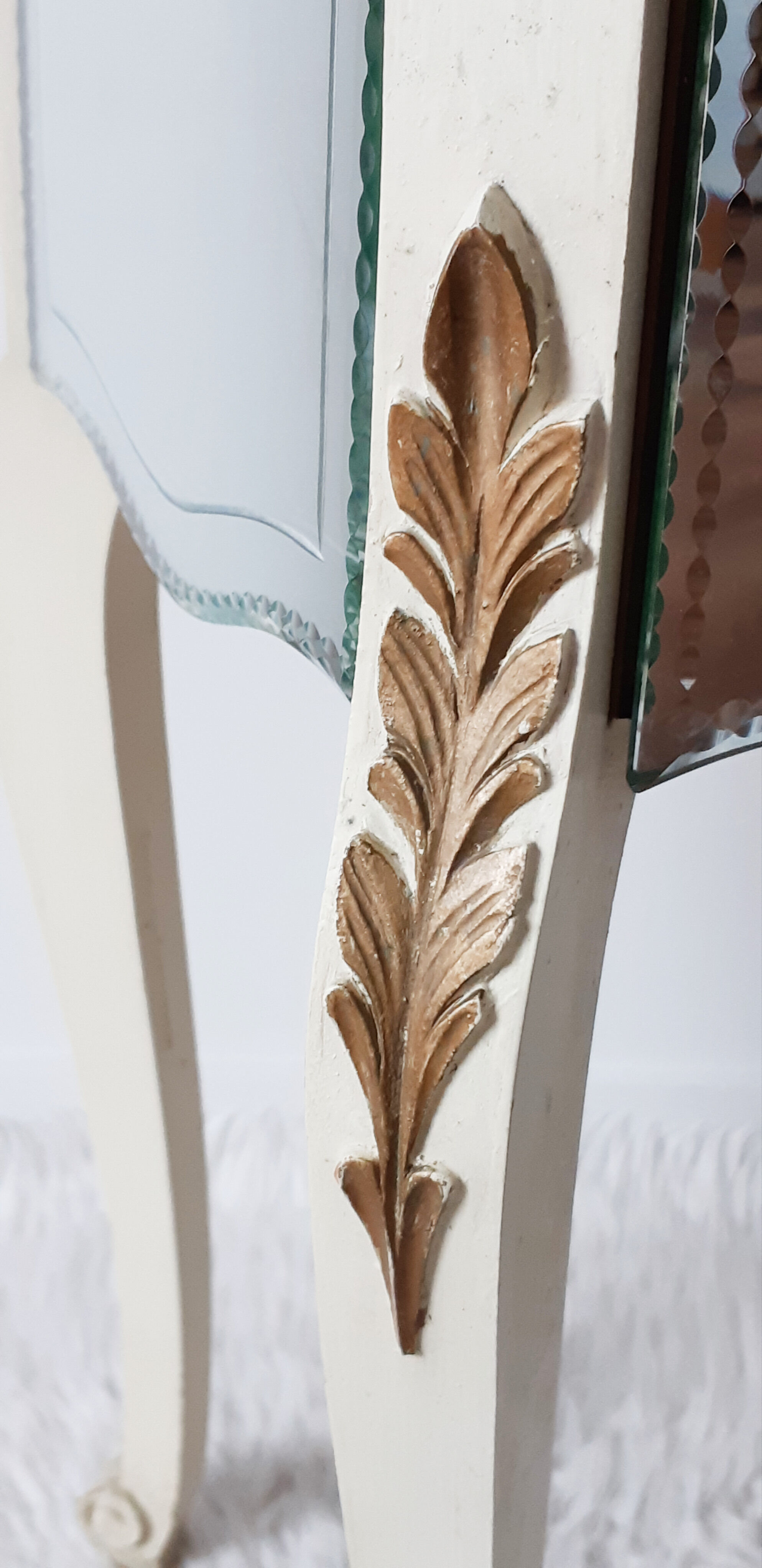 Mirror art deco bedside table