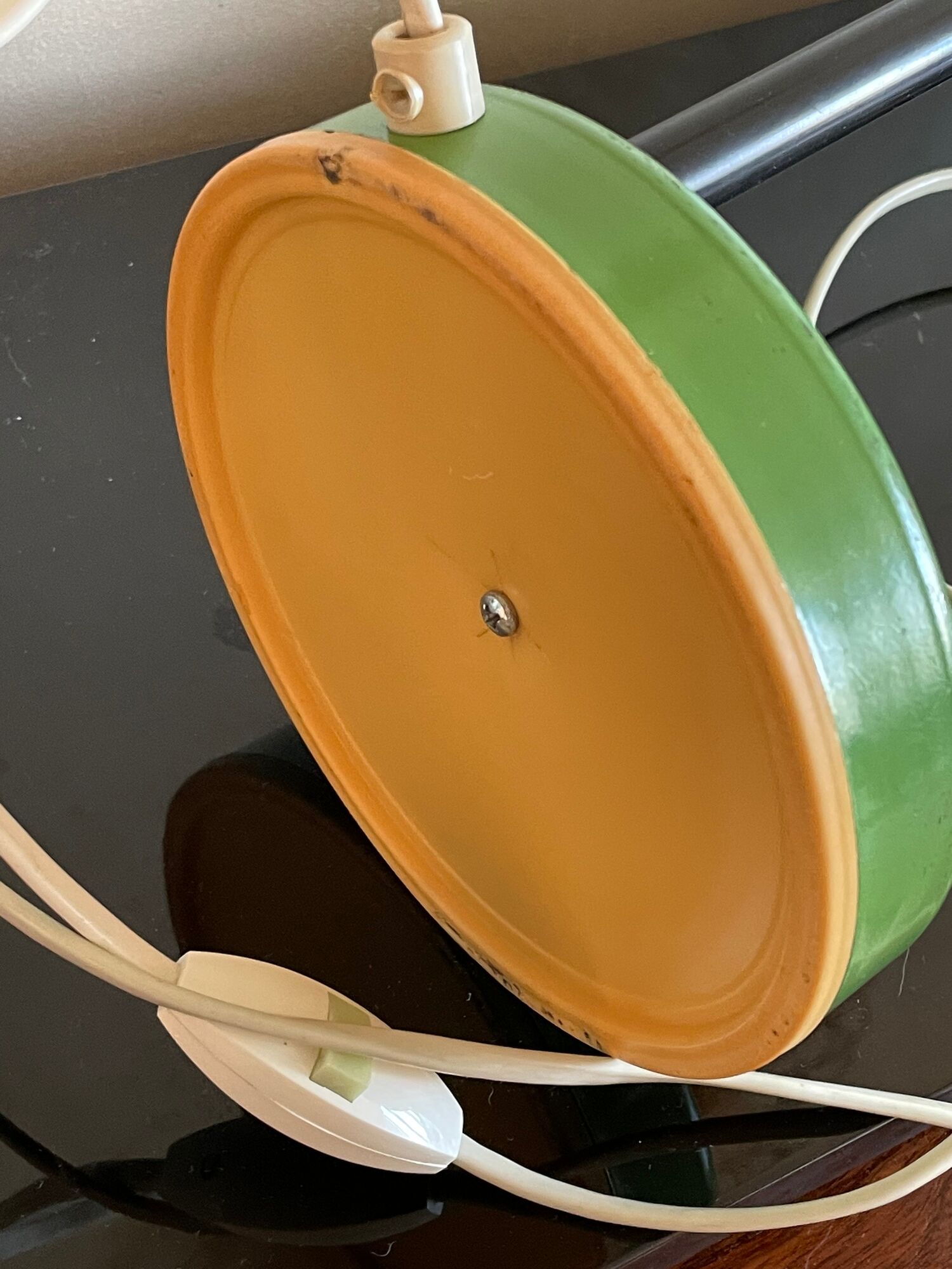 Large vintage desk lamp in articulated pistachio aluminum