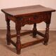 Spanish table from the 17th century in walnut.