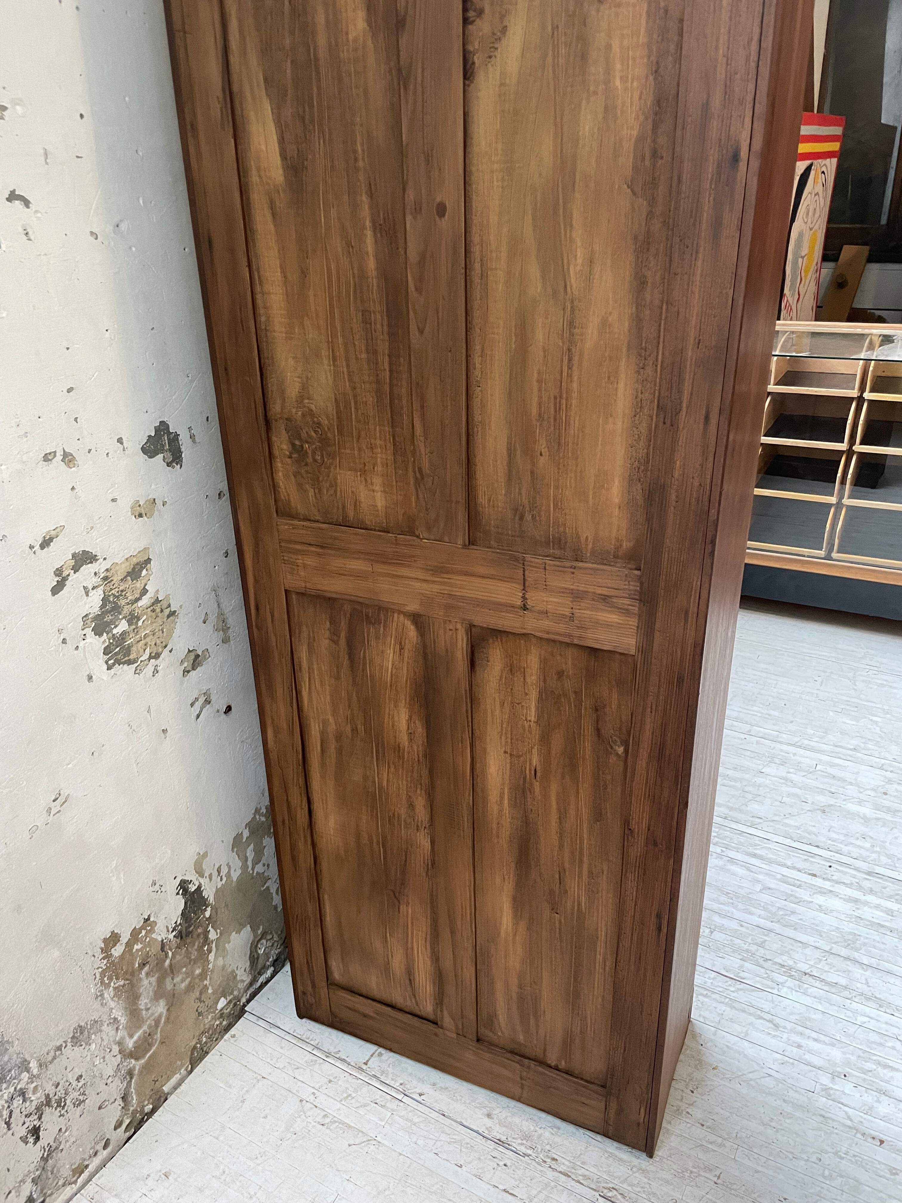 Furniture with 34 oak valves