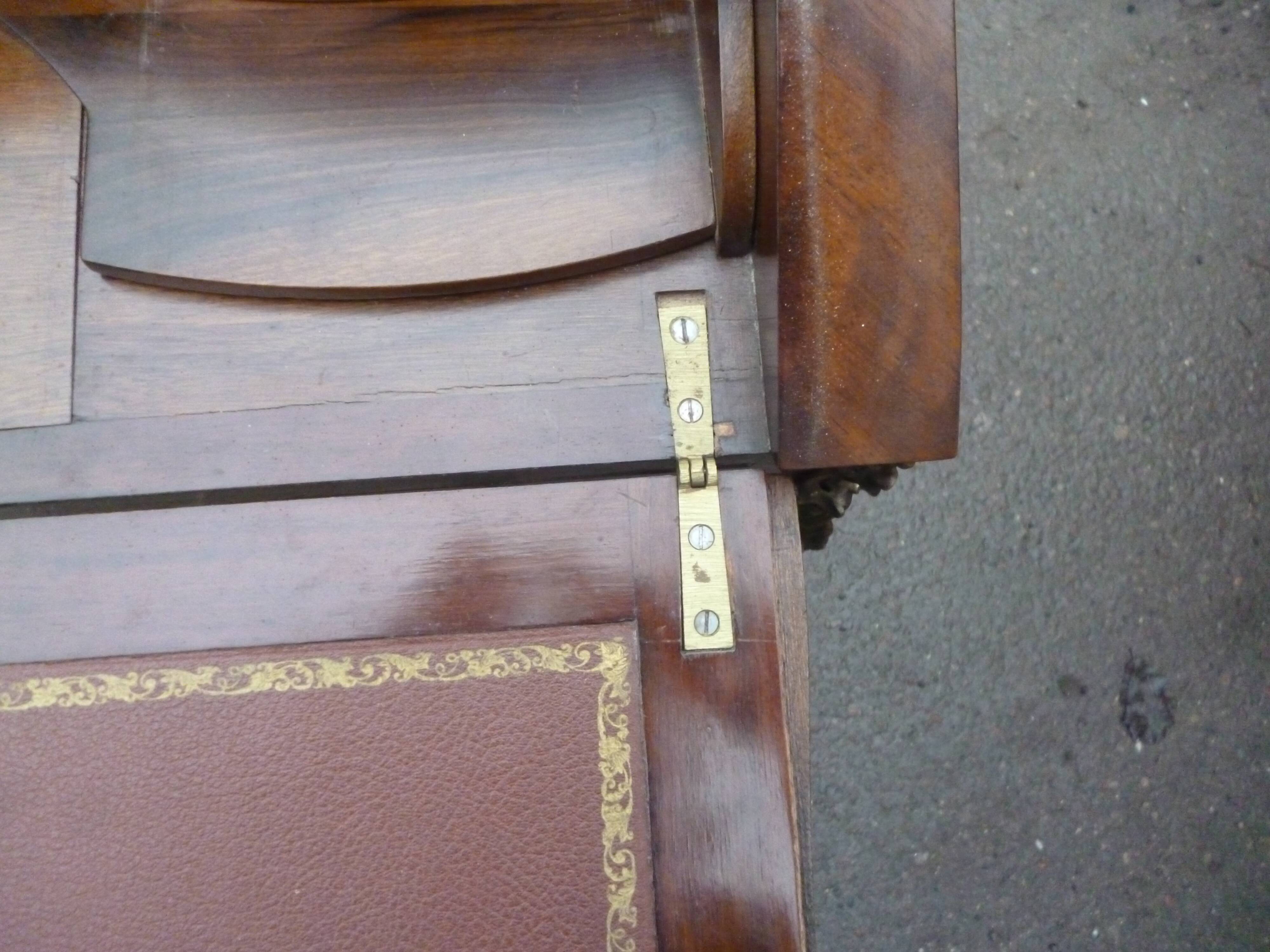 Bureau de dame en marqueterie de style Louis XV
