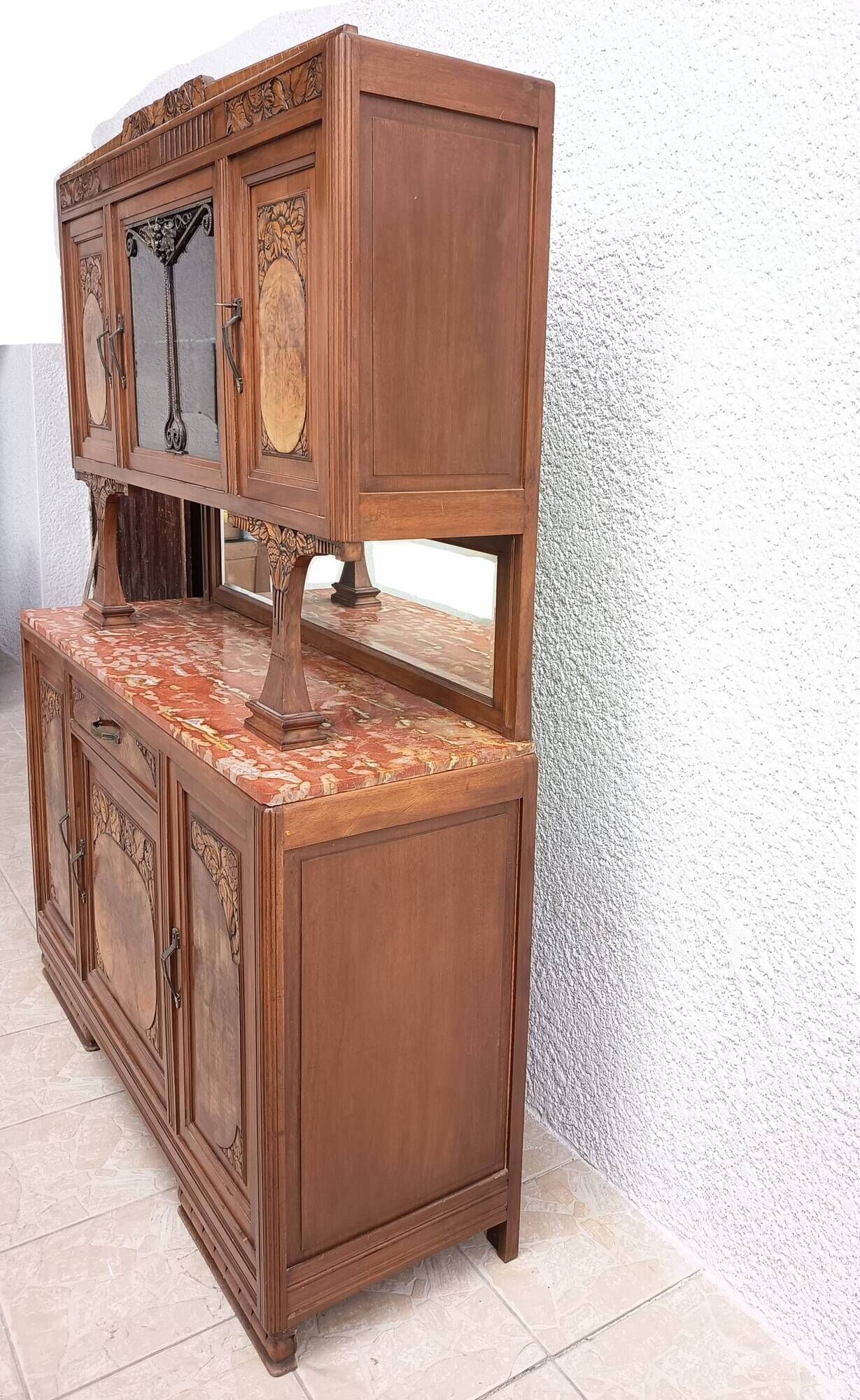 Buffet vaisselier époque Art Déco en ronce de noyer