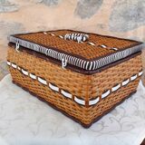 Wicker and scoubidou sewing box