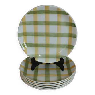 6 green and yellow checkered plates, tea towel