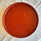 Round Japanese tray in woven and lacquered Rantai Shikki bamboo.