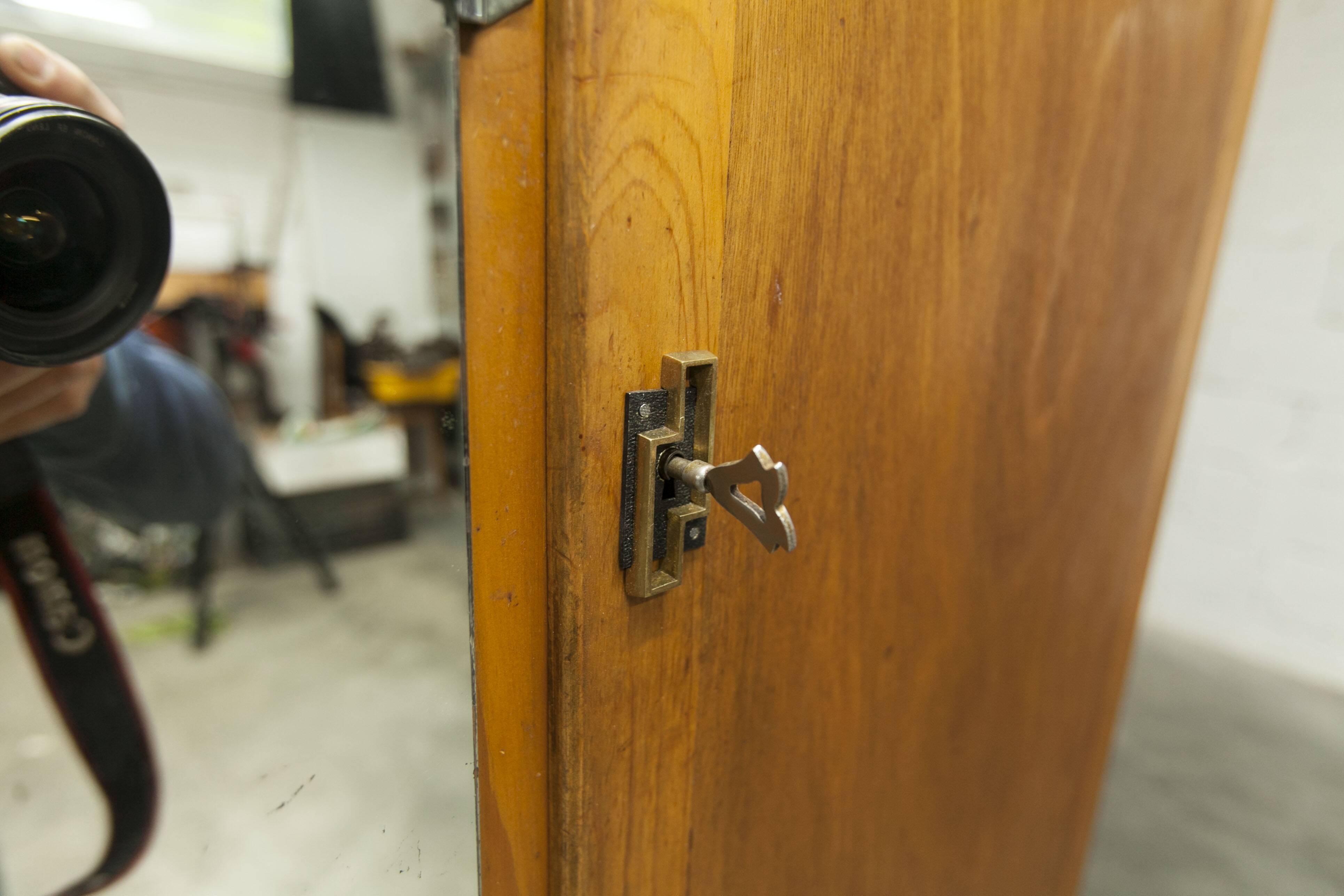 1950s Parisian wardrobe with mirror, 135 x 19 cm
