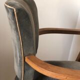 Armchair bridge mustache in blue gray velvet