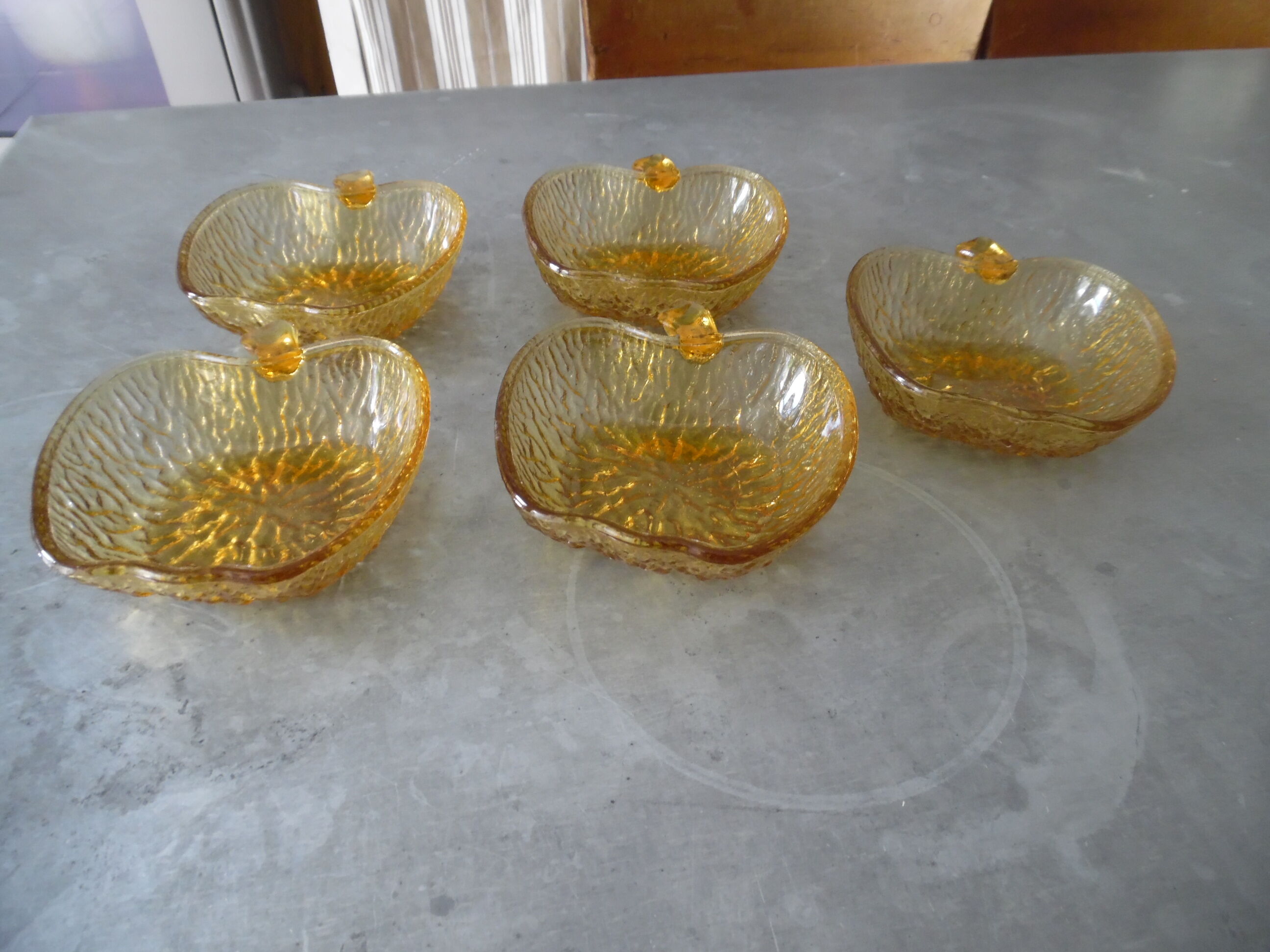 Amber vintage Apple cups