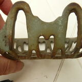 Enamelled cast iron soap dish