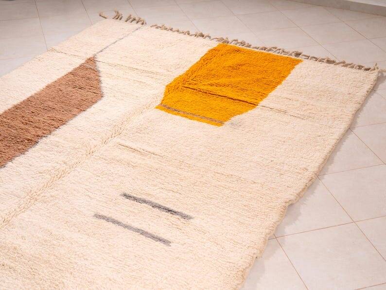 Traditional pure wool rug with colourful patterns, size 1.4/2.6 m.