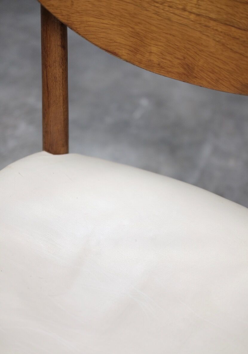 Chaise de salle à manger en teck du milieu du siècle par Peter Hvidt pour Soborg