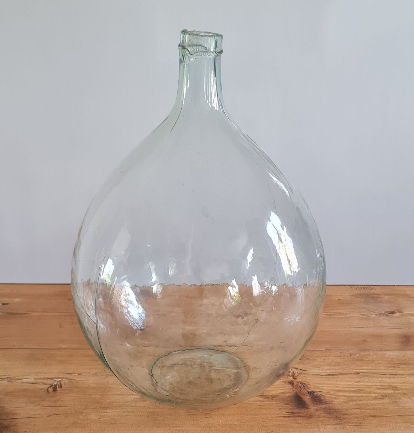 Demijohn in blown glass
