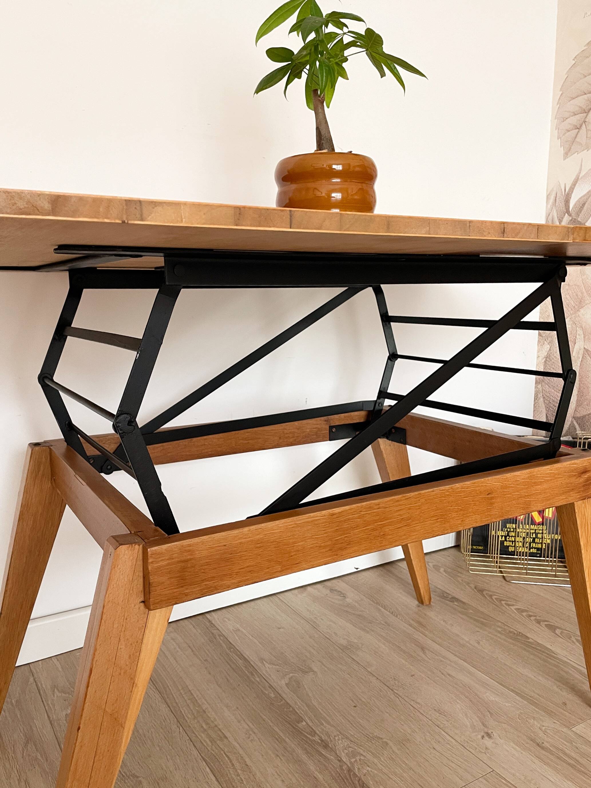 Coffee table with "Magic Revelation" system by Albert Ducrot - 1953