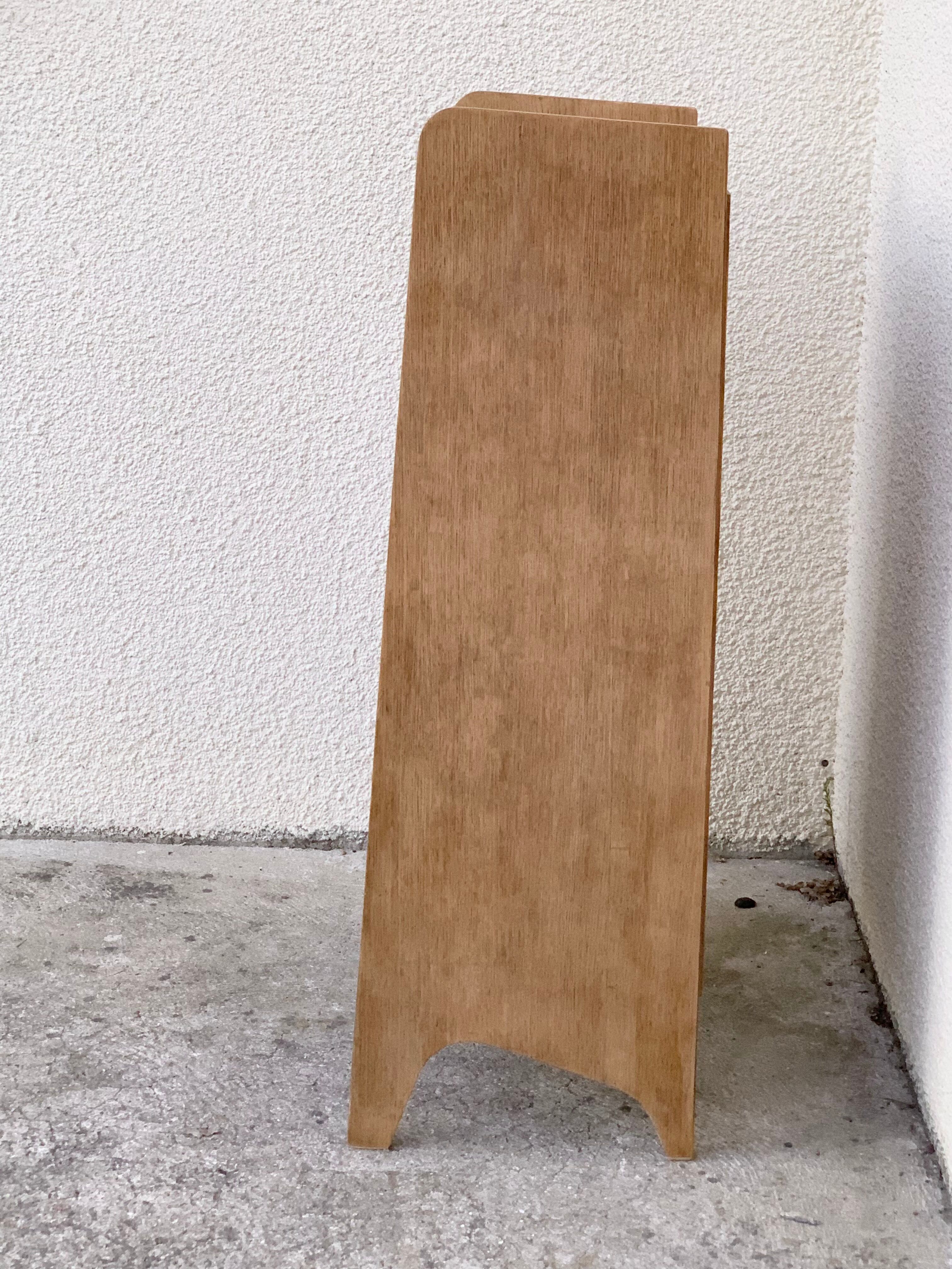 Secretary vintage feet aileron 1950