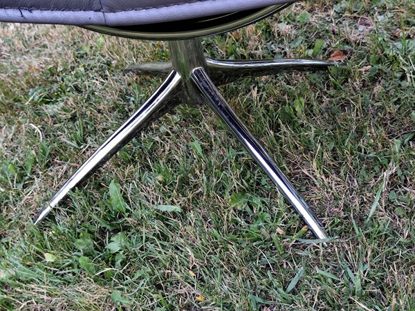 Fauteuil stressless modèle city avec repose pieds pouf gris