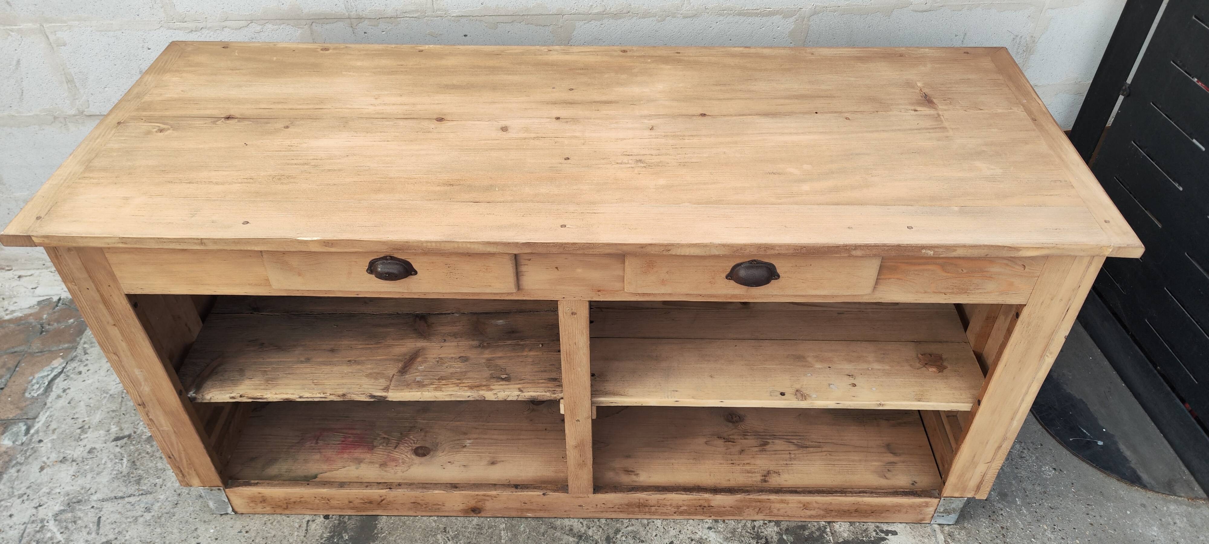Central island bar counter in pine with two drawers