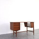 Mid-Century Kidney Shaped Danish Teak Desk, 1960s.