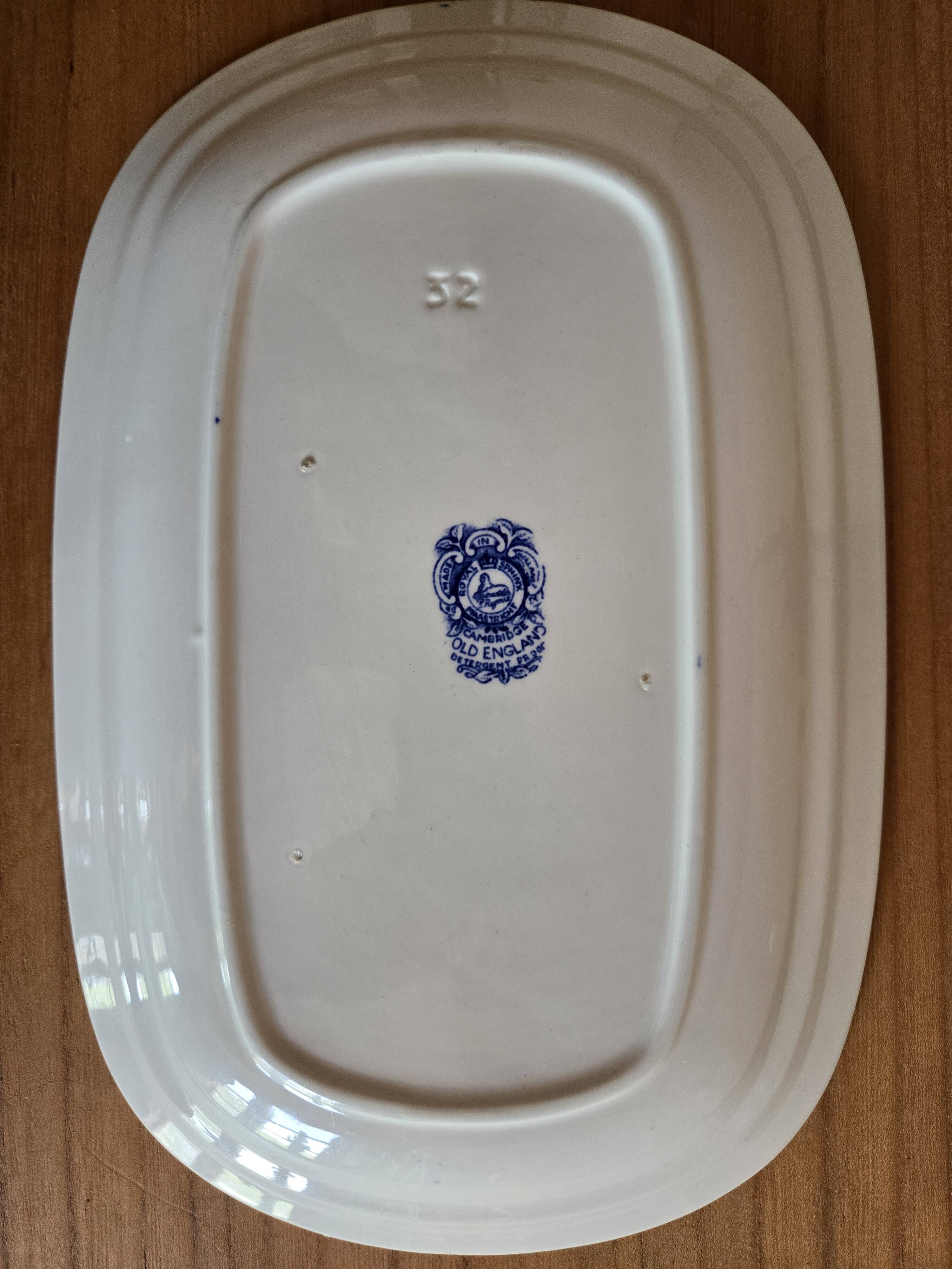 Royal Sphinx Maastricht serving dish Old England collection