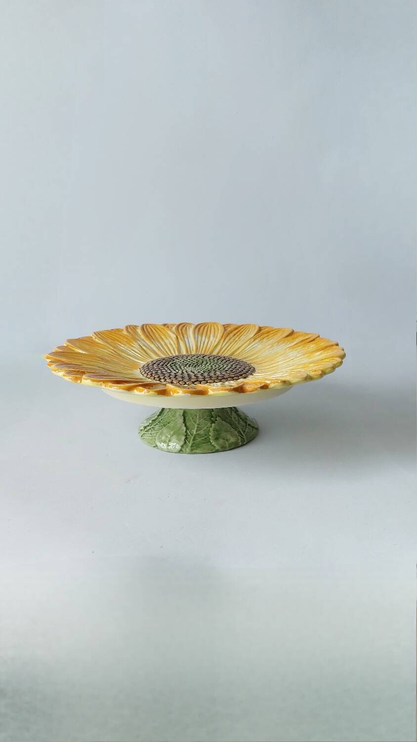 Sunflower display dish vintage tableware