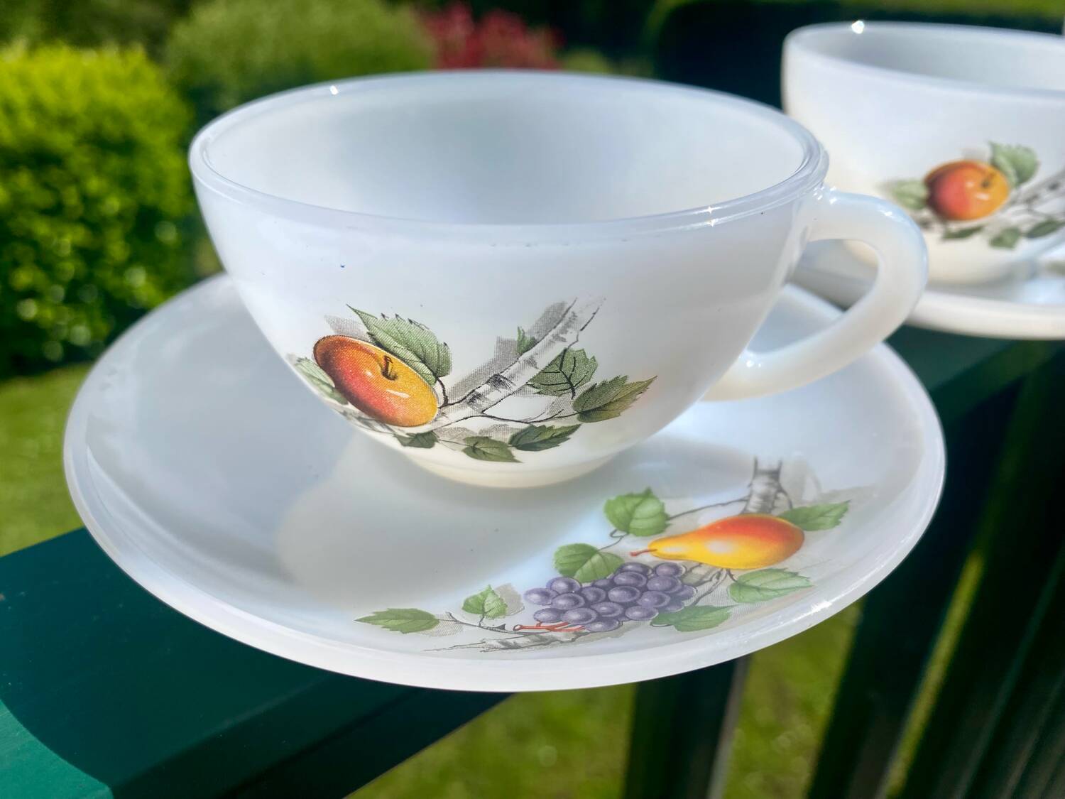 Arcopal Fruit of France Vintage Mugs
