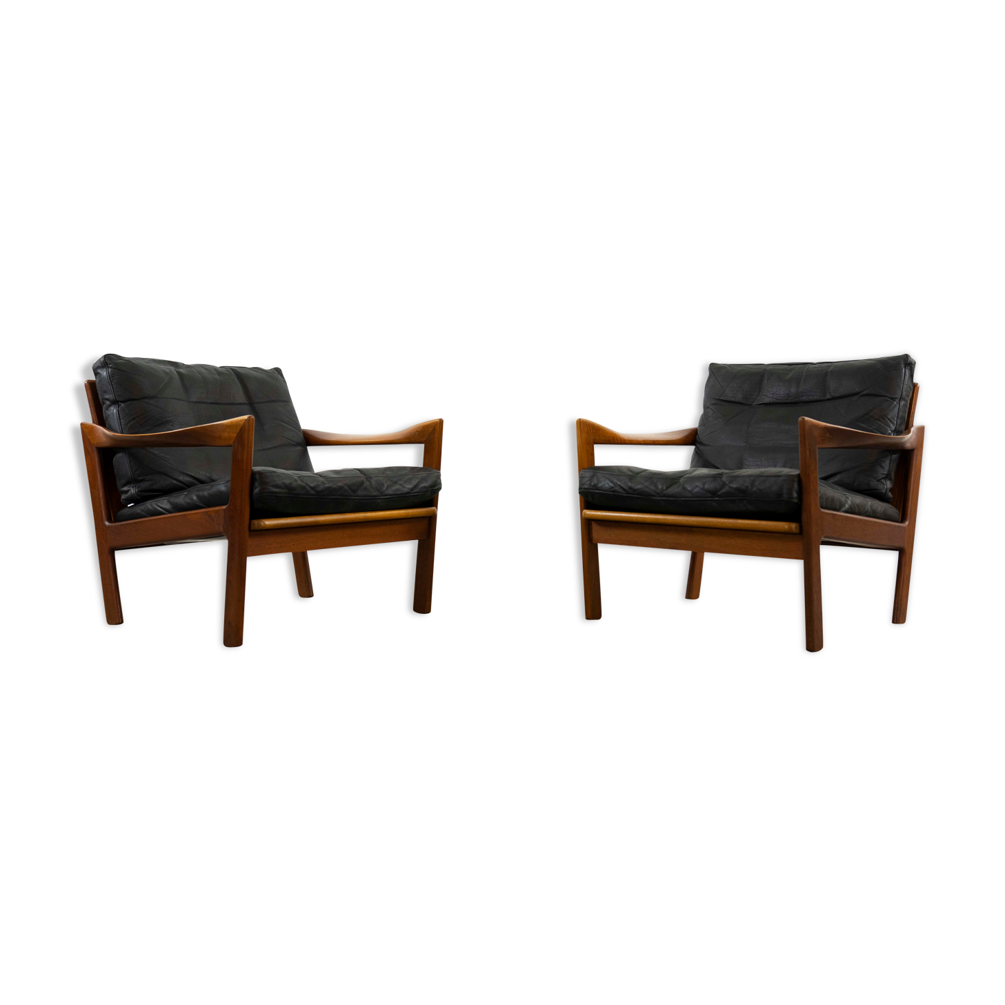 Pair of teak chairs in black leather by Illum Wikkelsoe for Niels Eilersen, Denmark