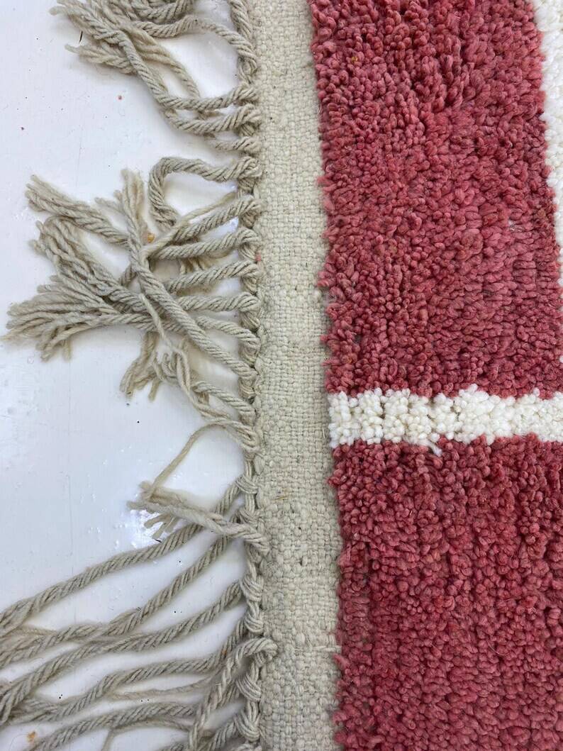 Moroccan handcrafted rug 250cm x 150cm