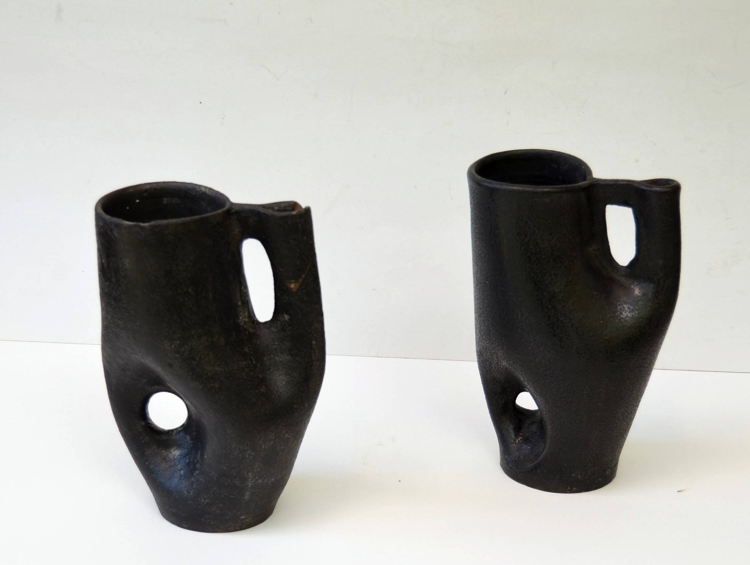 Lot de 2 pichet Korond Terre Cuite Noire Poterie Babos Istvan ?