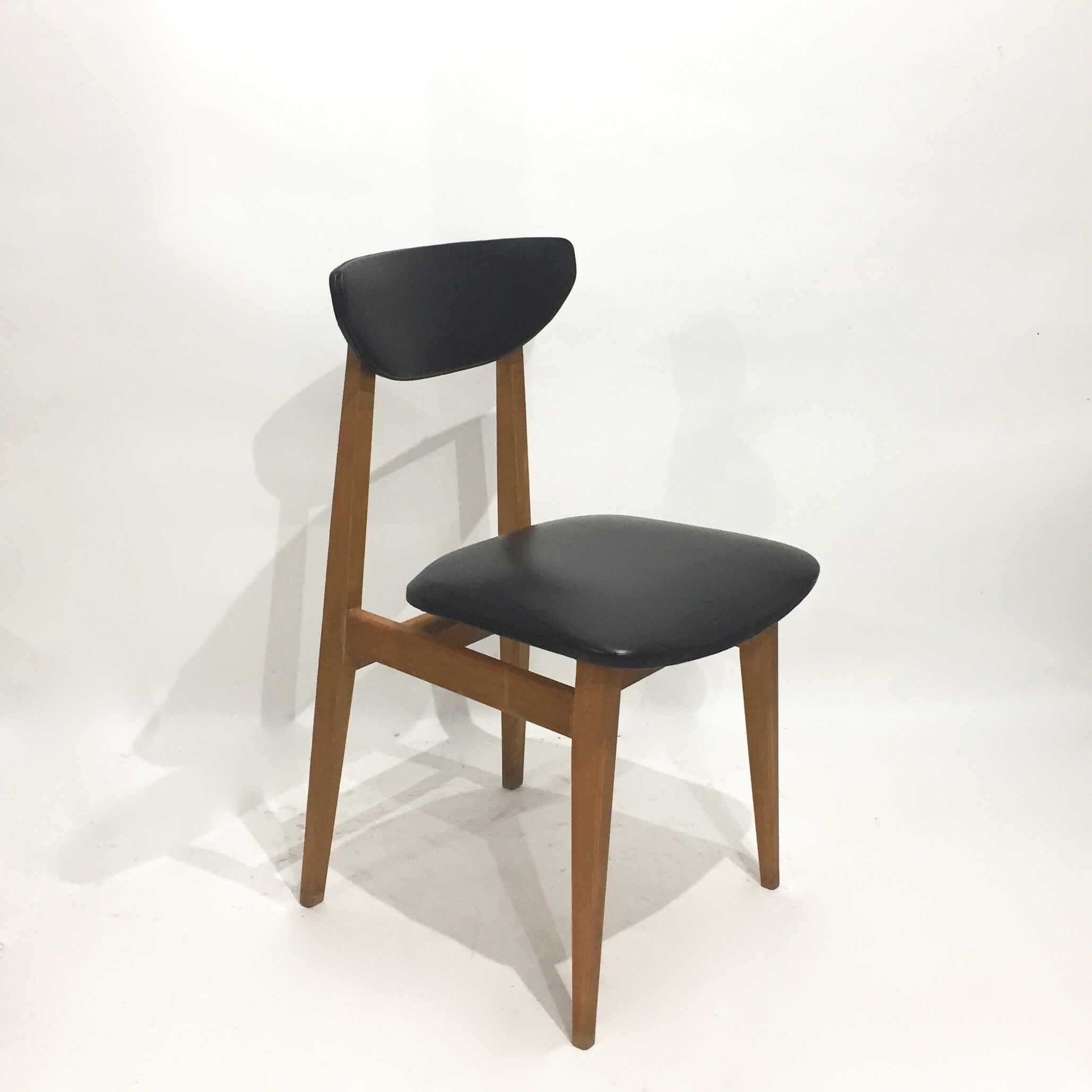 Series of 4 Scandinavian chairs