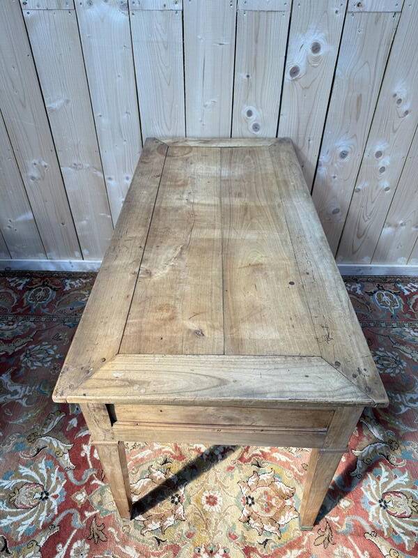 Bureau plat en merisier époque Louis XVI