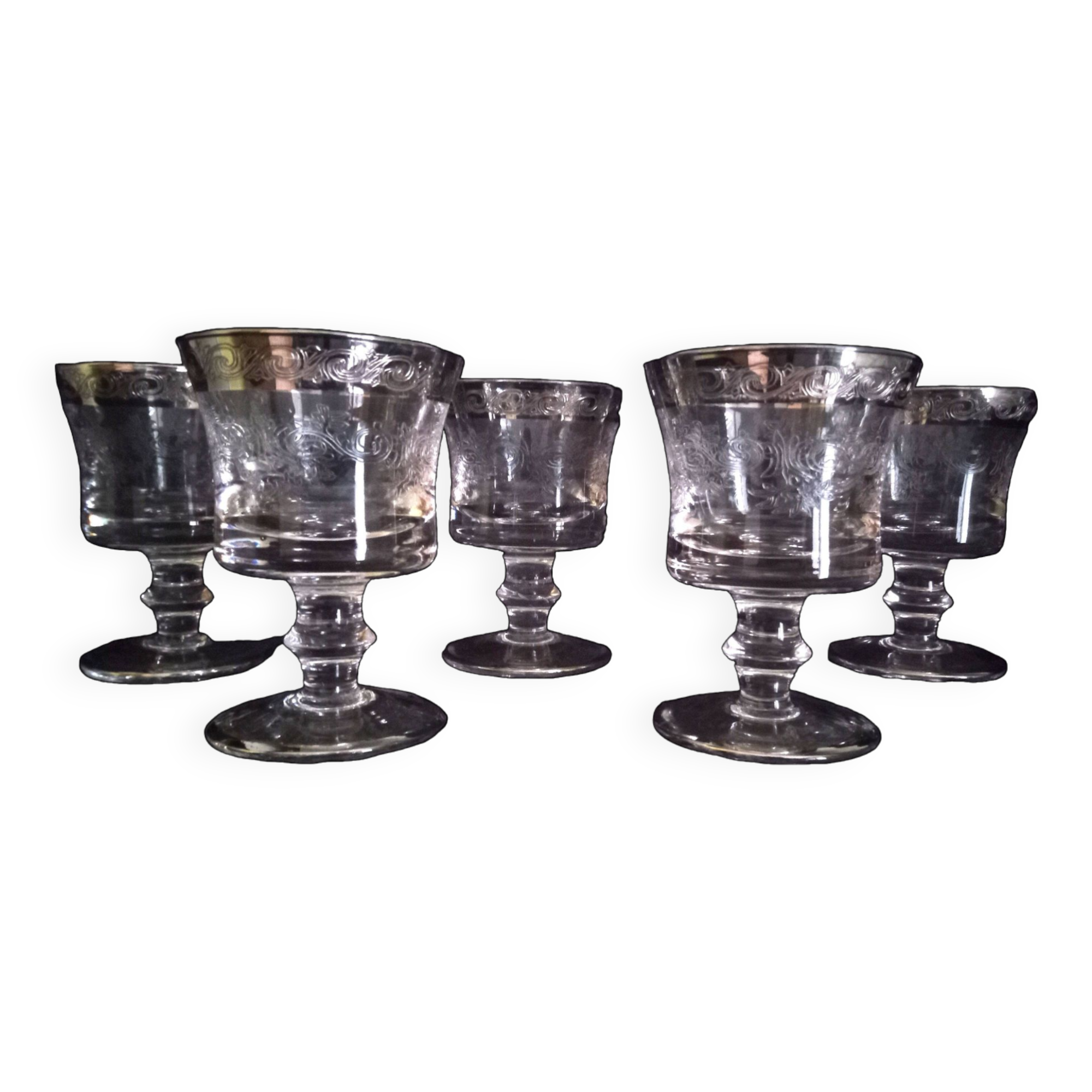 Set of 5 engraved Murano wine (or water) glasses, silver rim