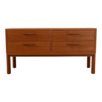 Wonderful chest of drawers by Kai Kristiansen for F.M. Møbler from the 1960s