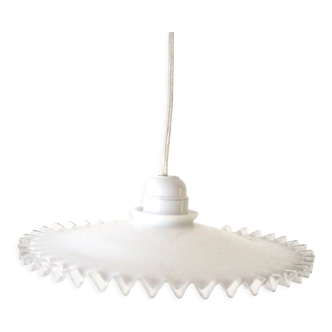 Opaline flower suspension