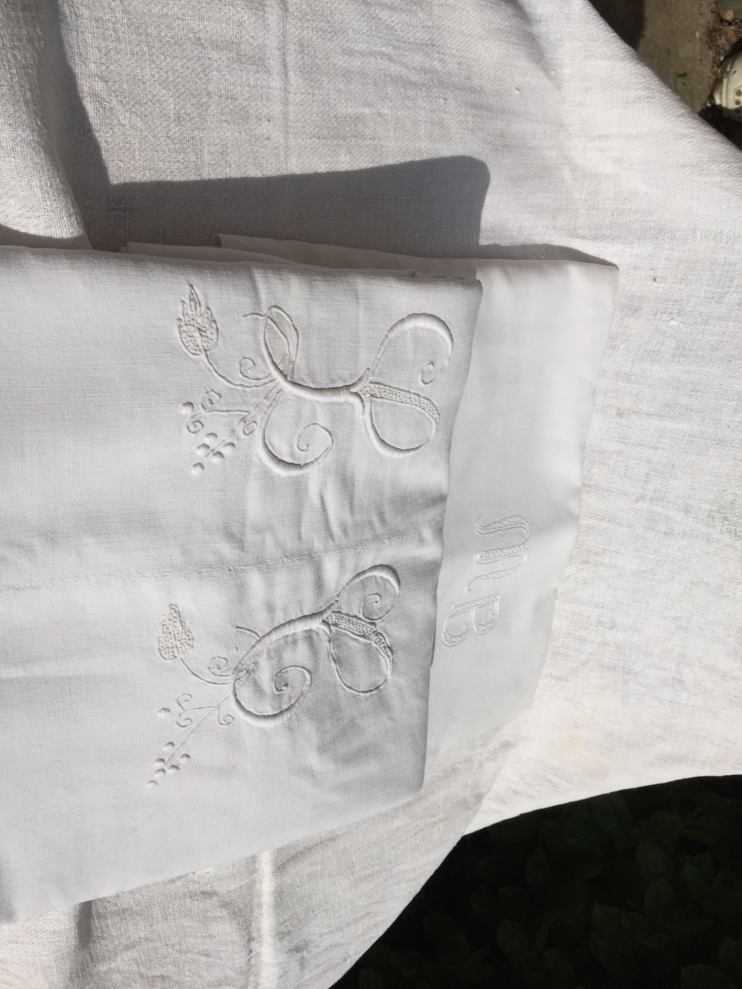 Set of sheets monogram