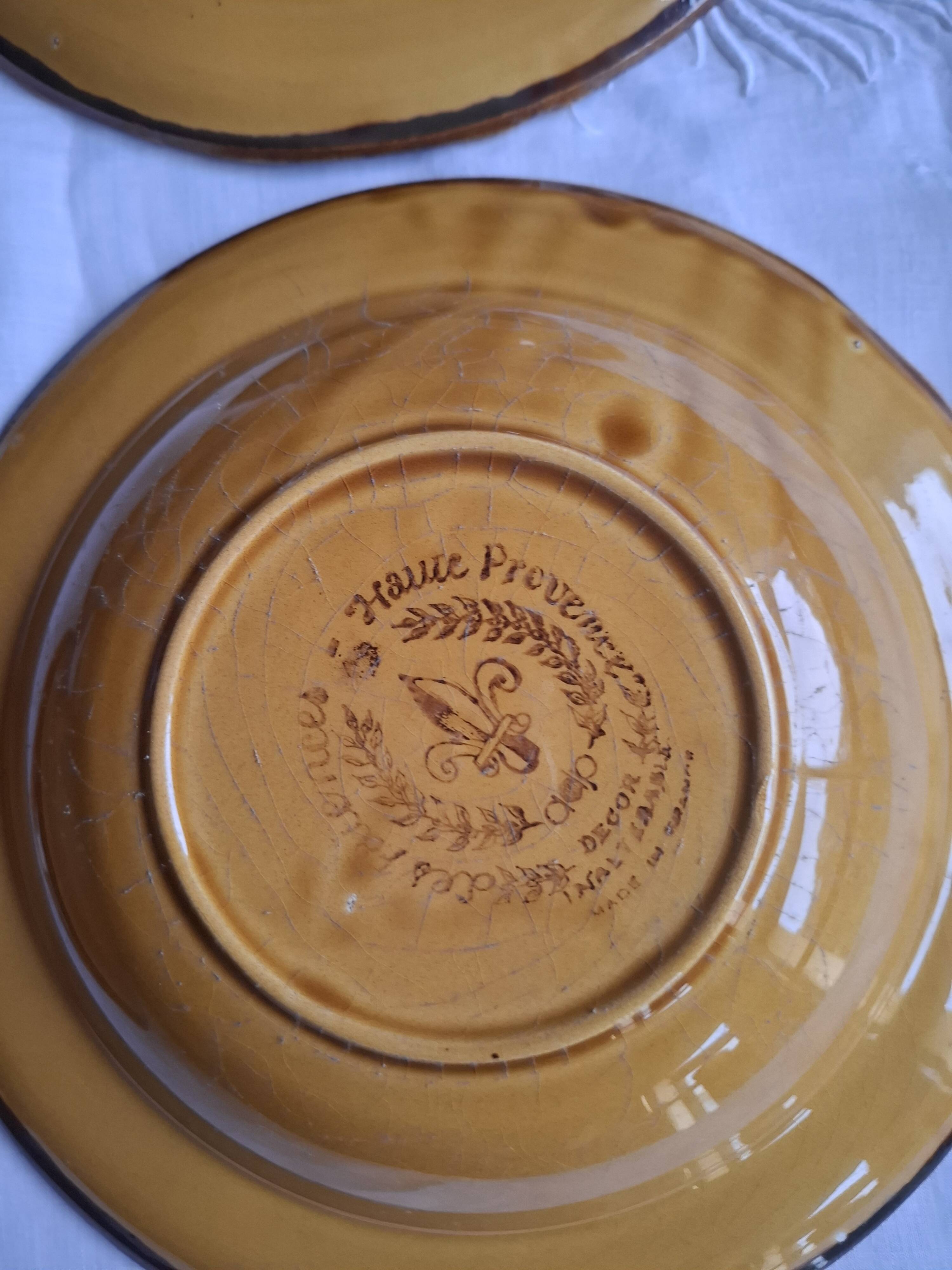 6 ochre deep plates from the Faïencerie de Haute Provence.