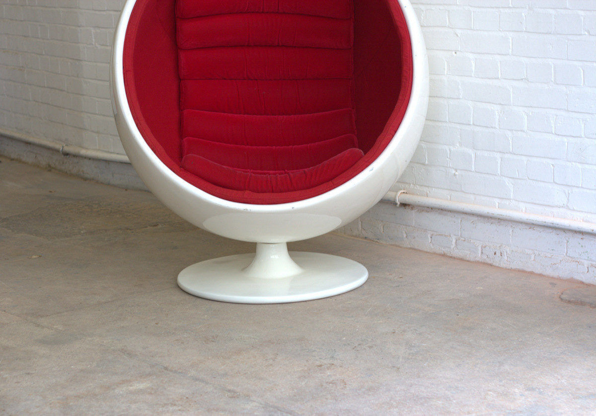 Armchair 70s globe