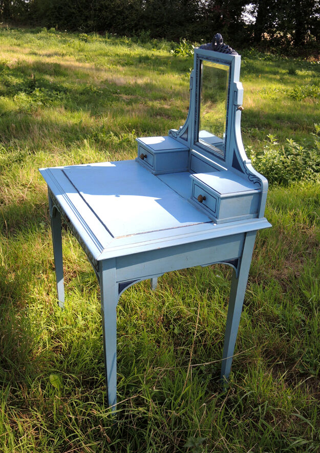 Former hairdresser - blue painted wood toilet table
