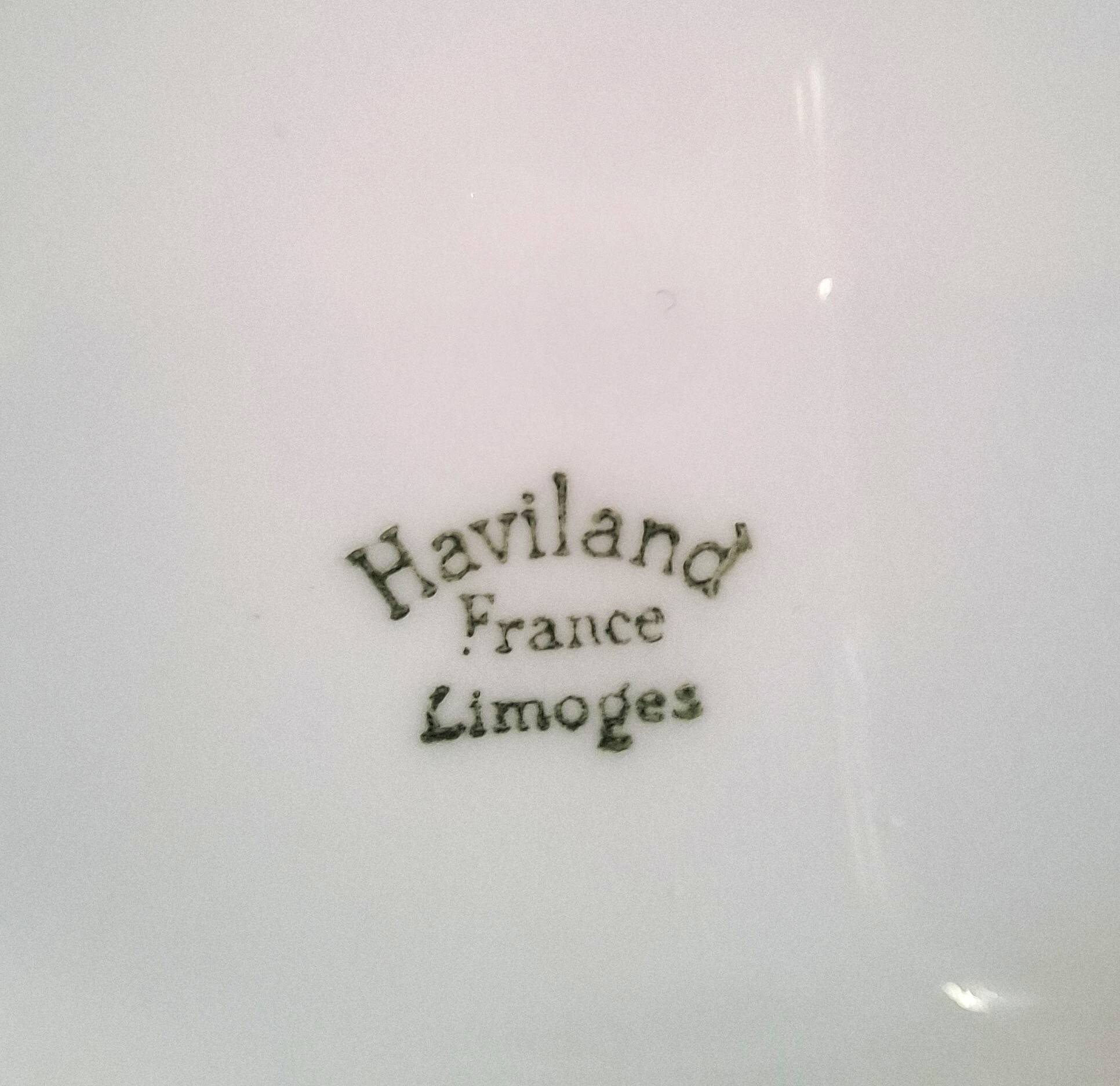 Flat plates in Limoges porcelain by Haviland