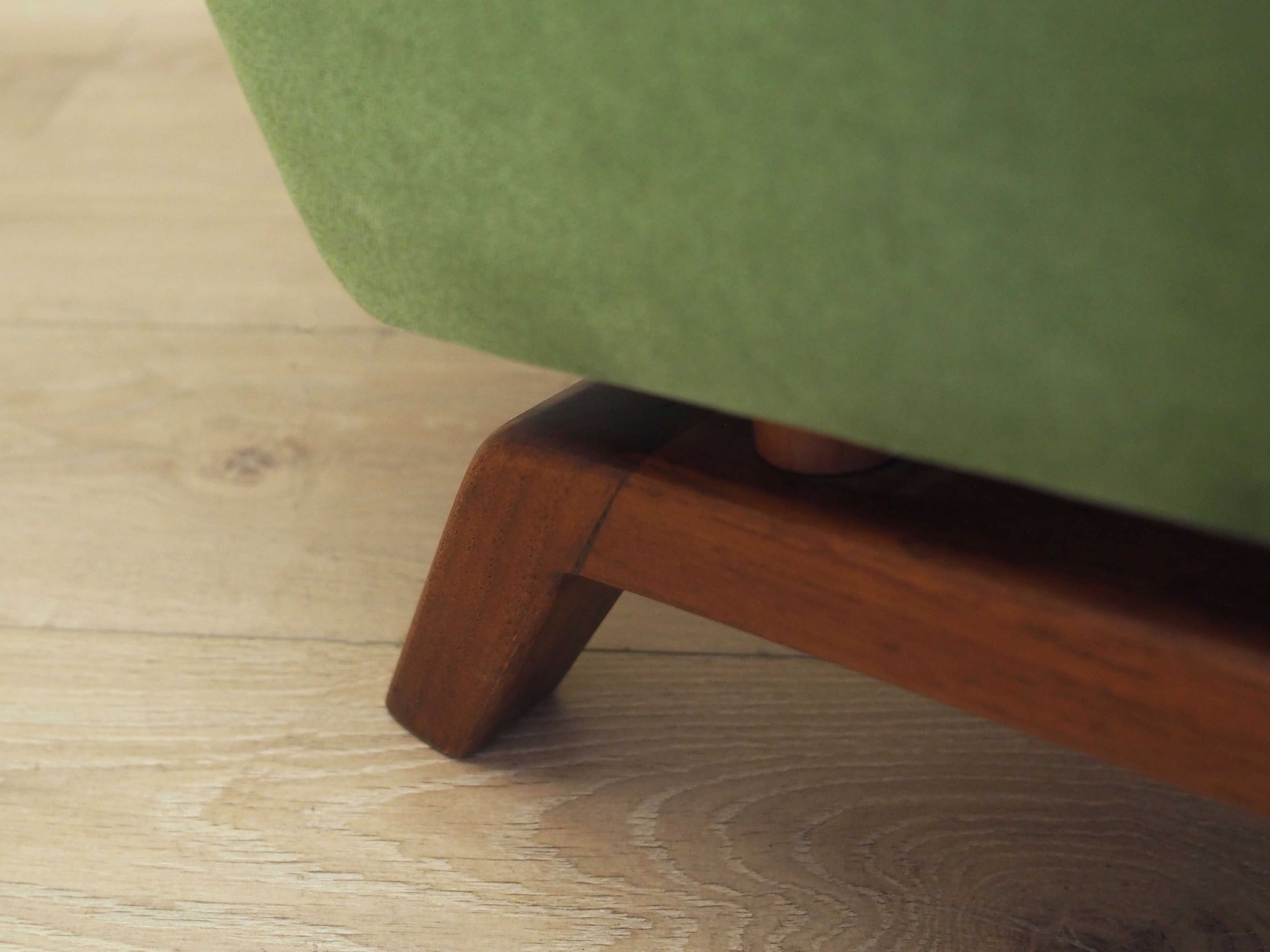 Fauteuil vert, design danois, années 1970, fabriqué au Danemark