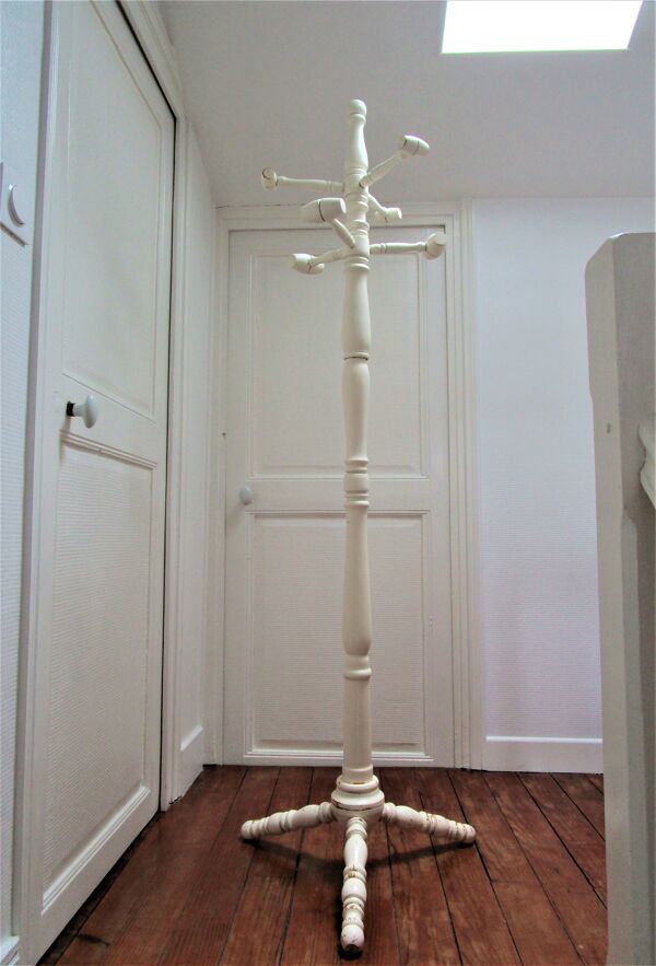 Portemanteau perroquet bois massif tourné blanc patiné vintage