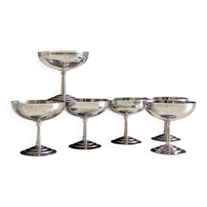 Suite de six coupes à