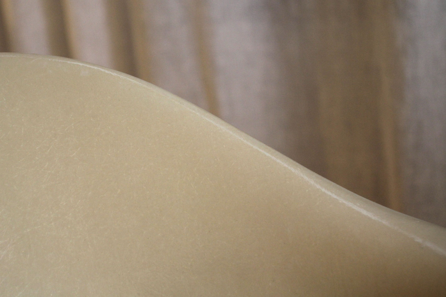 Rocking chair Eames Herman Miller parchemin