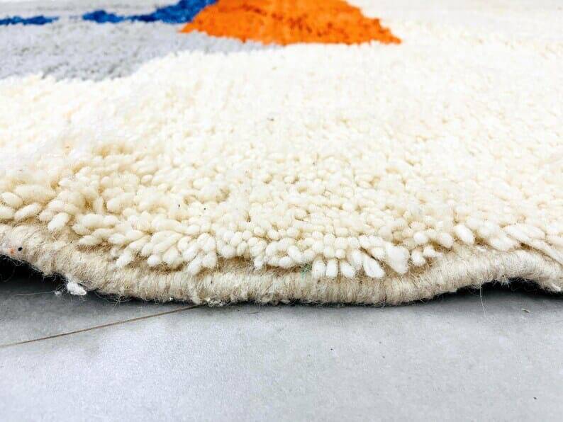 Tapis berbère en laine pure artisanale taille 160 x 240 cm