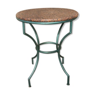 Pedestal table