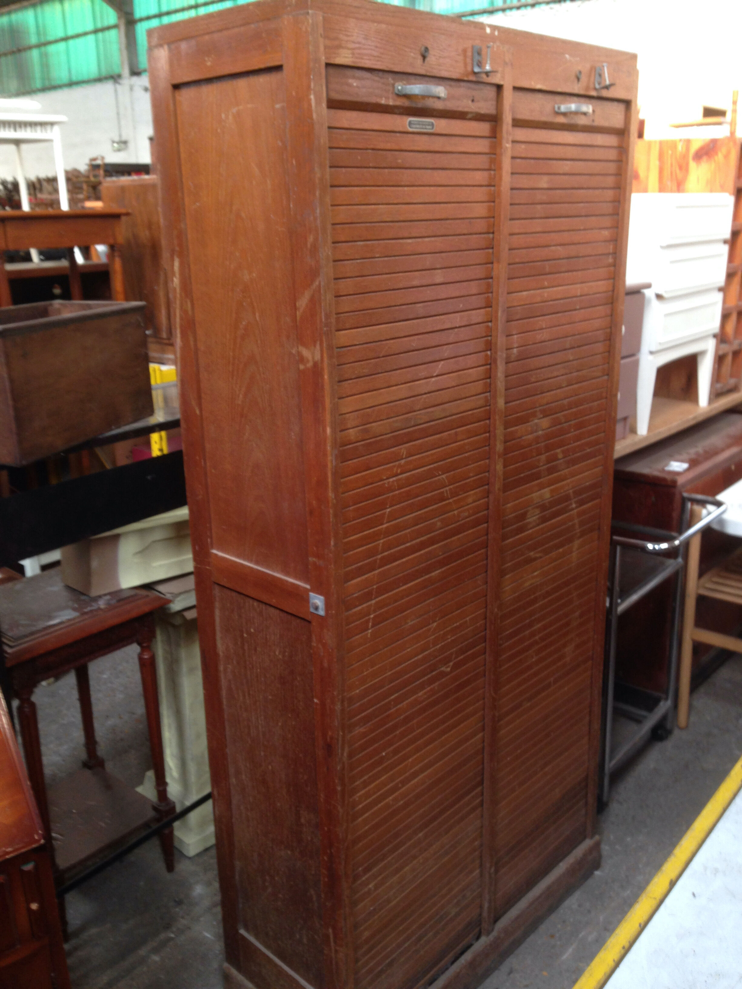 Curtain filing cabinet