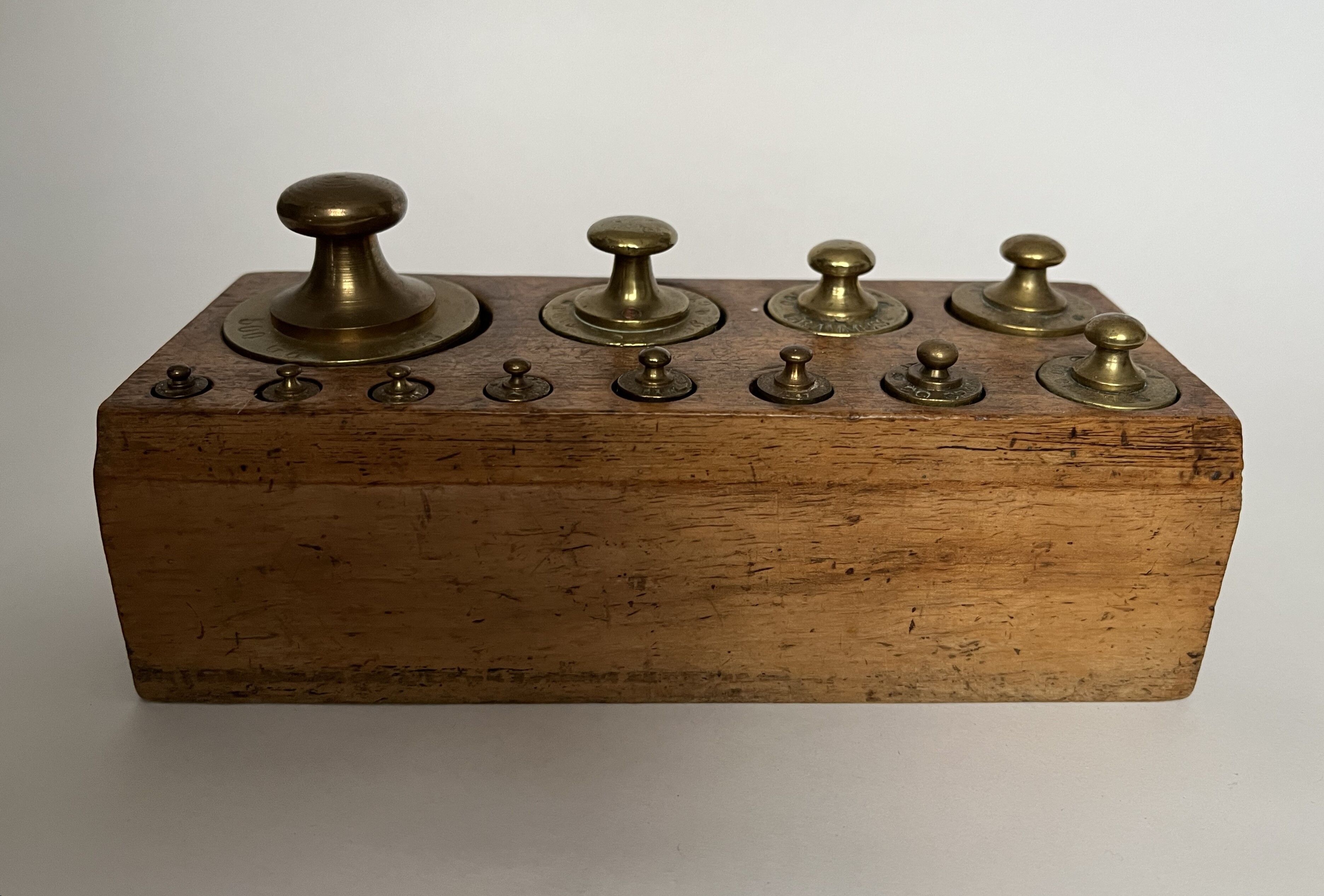 Weight box