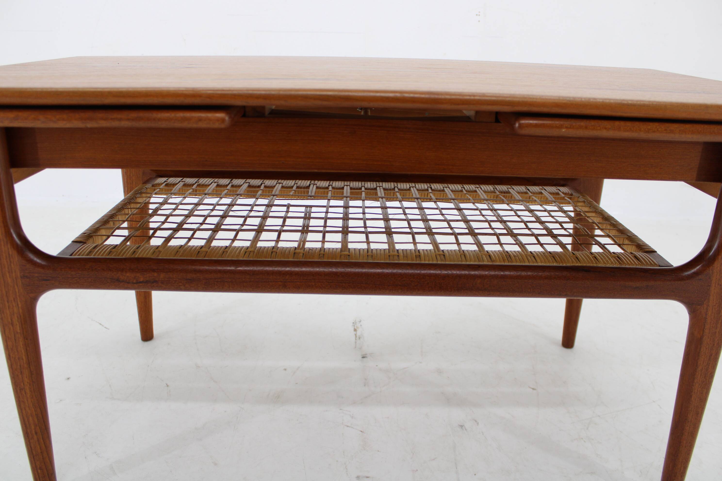 1960s Teak Extendable Coffee Table, Denmark
